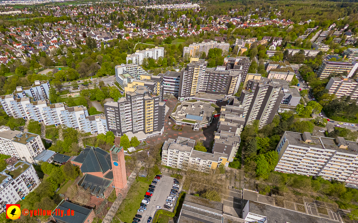 04.05.2023 - Luftbilder vom Marx-Zentrum uns seiner Umgebung in Neuperlach